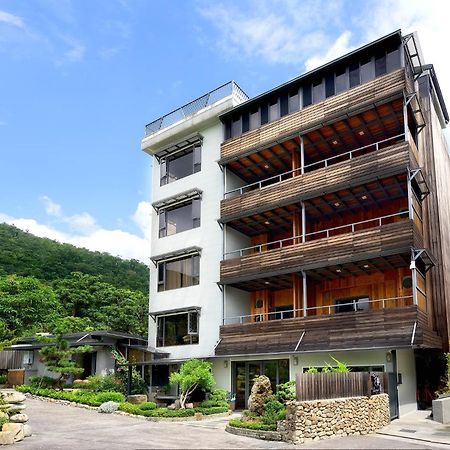 鄉道茶屋 Country Road B&B Тоучэн Экстерьер фото