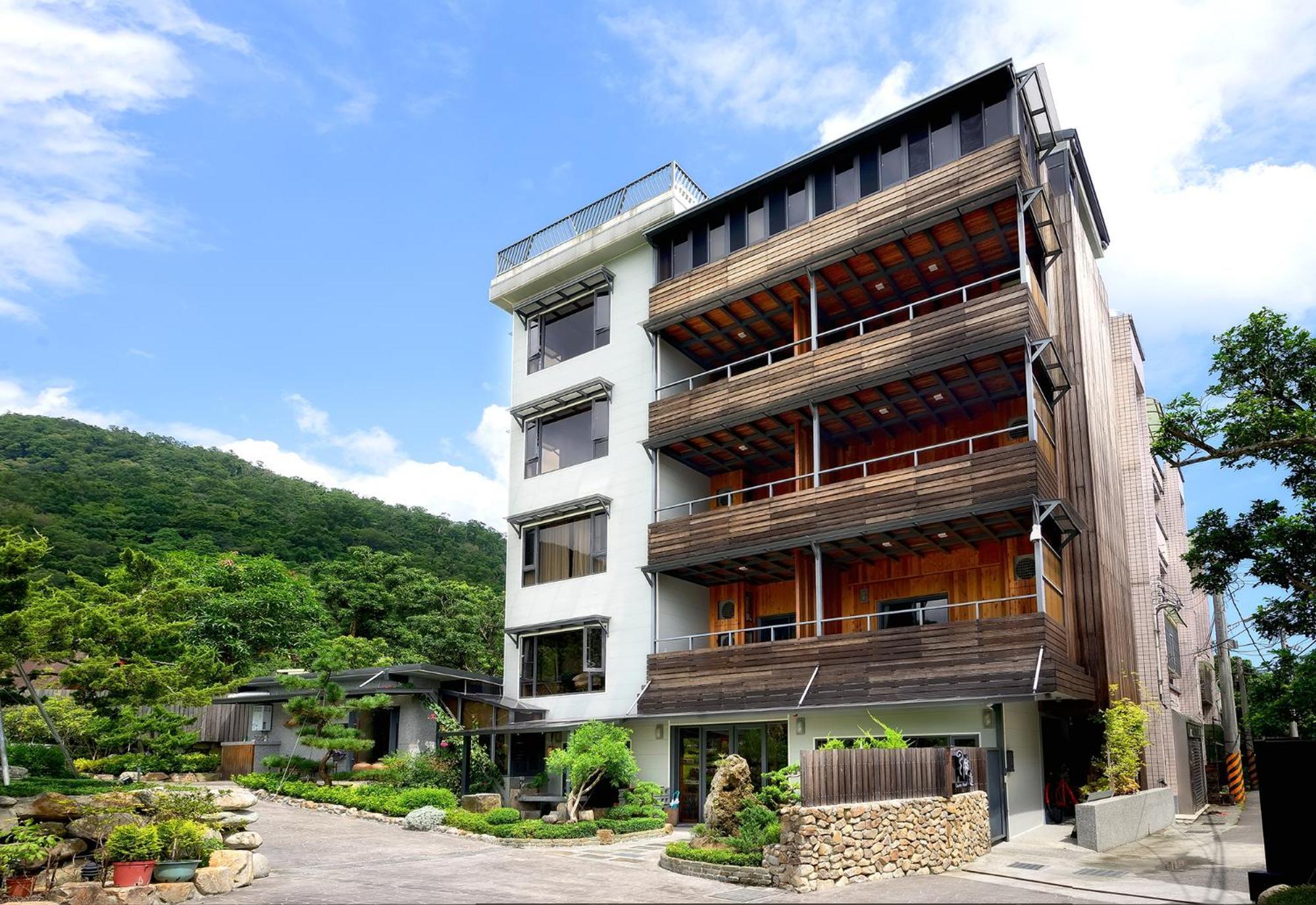 鄉道茶屋 Country Road B&B Тоучэн Экстерьер фото